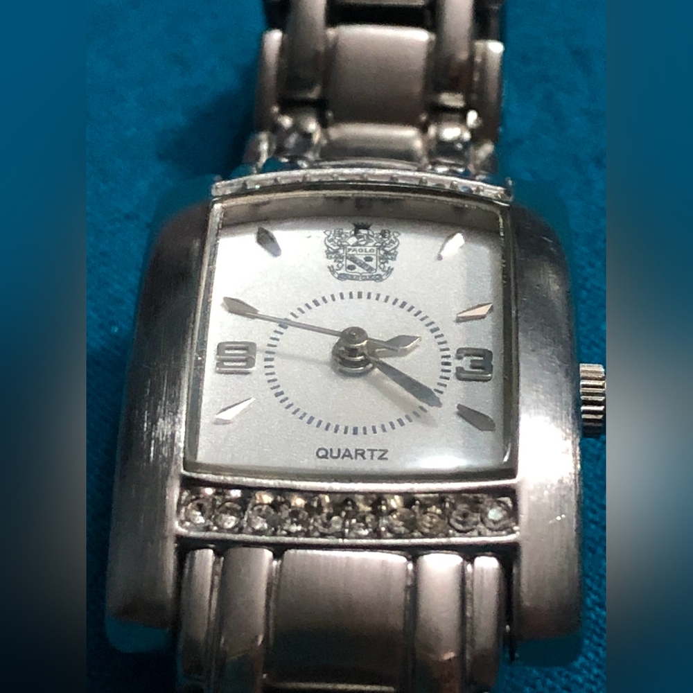 (195)Vintage Beautiful Paolo Gucci ladys Watch 20x24mm case.. - Picture 9 of 15